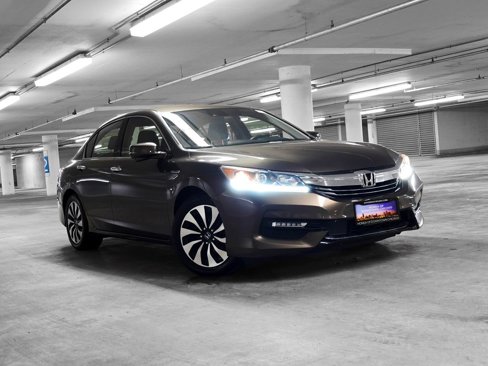 Certified 2017 Honda Accord Hybrid Sedan image 4