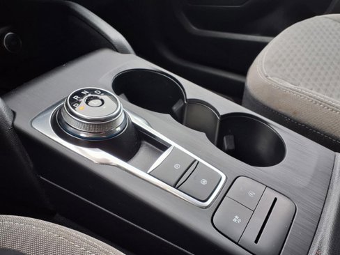 Used 2021 Ford Escape SE w/ SE Sport Appearance Package image 9