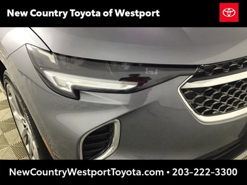 Used 2021 Buick Envision Avenir w/ Technology Package II image 29