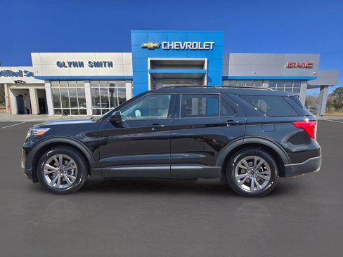 Used 2022 Ford Explorer XLT w/ Equipment Group 202A image 13