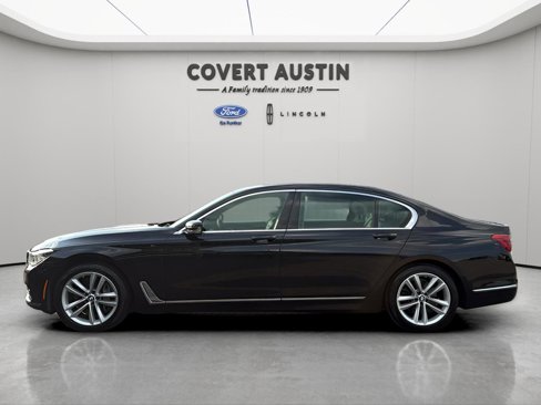 Used 2016 BMW 750i xDrive 750i xDrive image 2