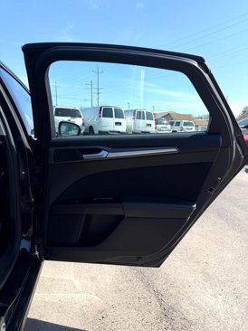 Used 2014 Ford Fusion SE image 18