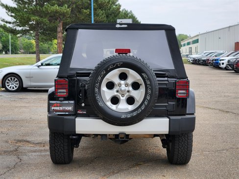 Used 2013 Jeep Wrangler Unlimited Sahara w/ Connectivity Group image 9