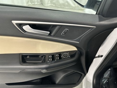 Used 2018 Ford Edge SEL w/ Equipment Group 201A image 22