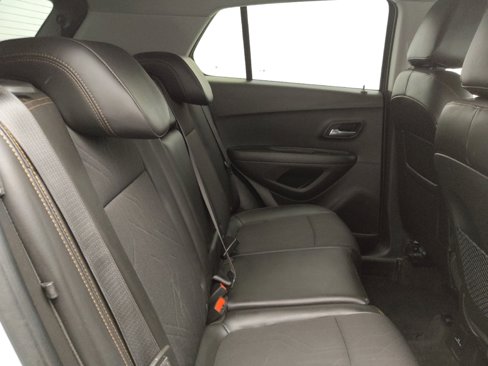 Used 2019 Chevrolet Trax LT w/ LT Convenience Package image 19