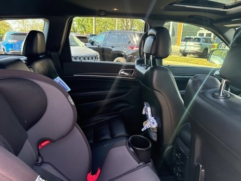 Used 2016 Jeep Grand Cherokee Limited image 12