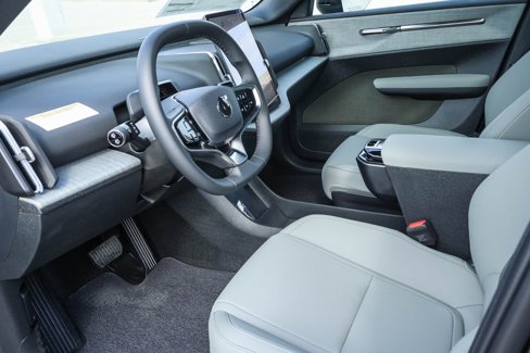 New 2025 Volvo EX30 Plus image 18
