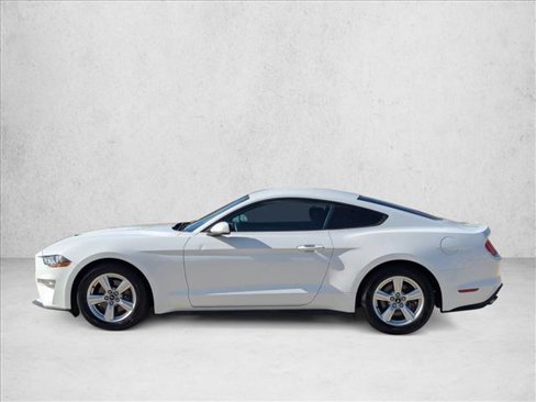 Used 2018 Ford Mustang Coupe image 8