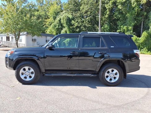 Used 2022 Toyota 4Runner SR5 image 7