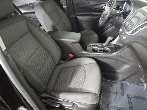 Used 2020 Chevrolet Equinox LT w/ Driver Convenience Package image 30