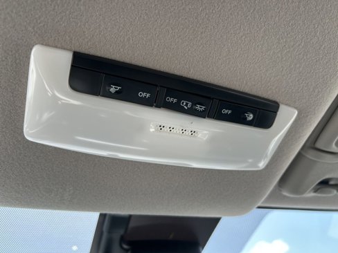 New 2025 Nissan Versa S w/ Trunk Package image 30