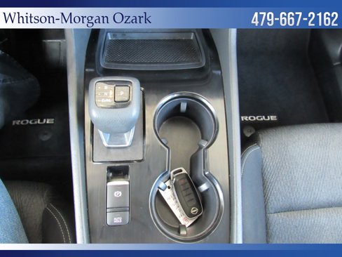 Used 2024 Nissan Rogue SV image 34