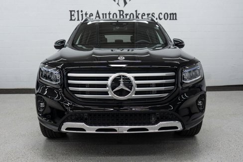 Used 2024 Mercedes-Benz GLB 250 4MATIC w/ Driver Assistance Package image 3