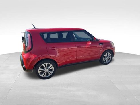 Used 2016 Kia Soul + image 4