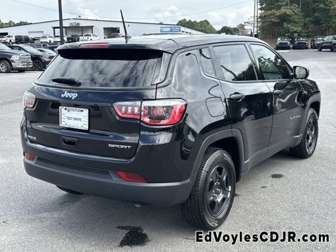 Used 2018 Jeep Compass Sport image 8