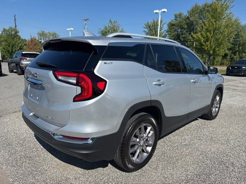 Used 2022 GMC Terrain SLT image 6