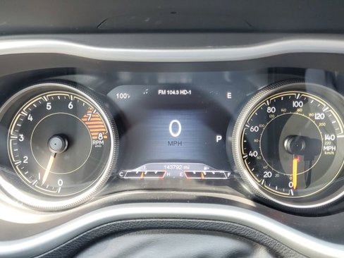 Used 2018 Jeep Cherokee Overland image 15