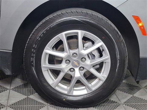 Used 2023 Chevrolet Equinox LT w/ Driver Convenience Package image 12