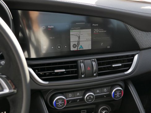 New 2024 Alfa Romeo Giulia Quadrifoglio image 18