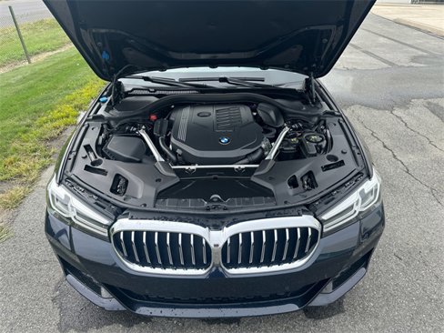 Certified 2023 BMW 540i xDrive w/ M Sport Package image 32