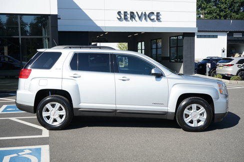 Used 2016 GMC Terrain SLE w/ Driver Alert Package I image 2