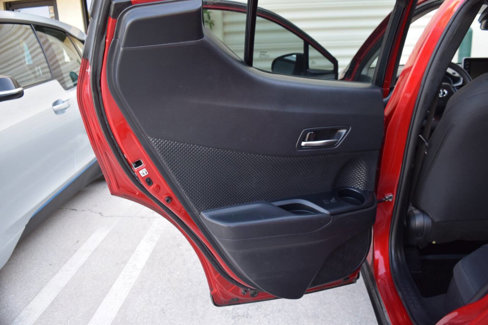 Used 2020 Toyota C-HR LE image 62