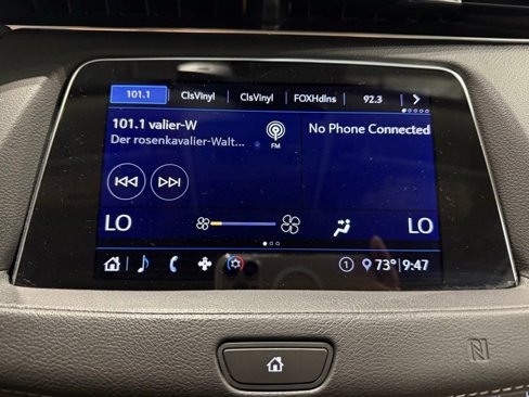 Used 2020 Cadillac XT4 Premium Luxury w/ Cold Weather Package image 21