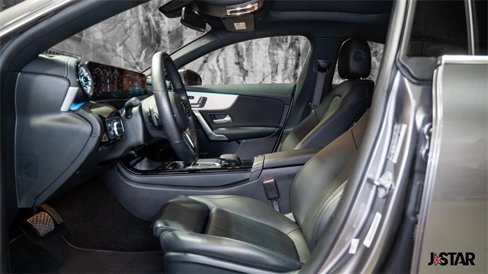 Used 2023 Mercedes-Benz CLA 250 w/ Premium Package image 3