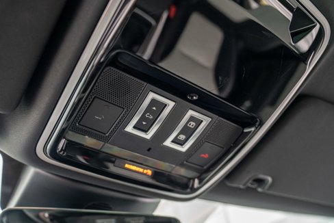 Used 2022 Land Rover Range Rover Sport SVR Carbon Edition image 36