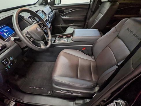 Certified 2025 Honda Passport Black Edition image 14