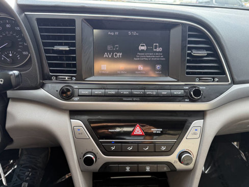 Used 2018 Hyundai Elantra SEL image 15