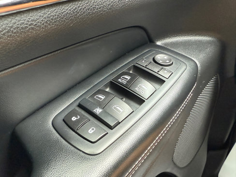 Used 2017 Jeep Grand Cherokee Limited image 21