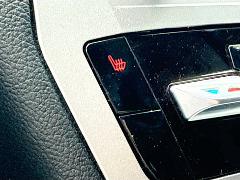 Used 2022 Ford Explorer XLT image 18
