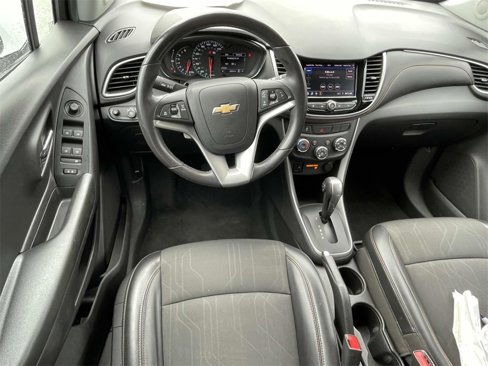 Used 2021 Chevrolet Trax LT w/ Sport Edition image 13