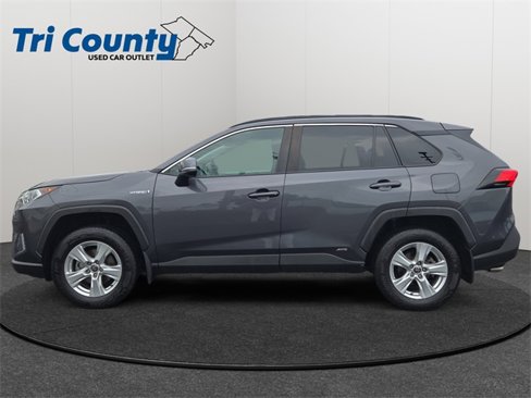 Used 2021 Toyota RAV4 XLE image 5