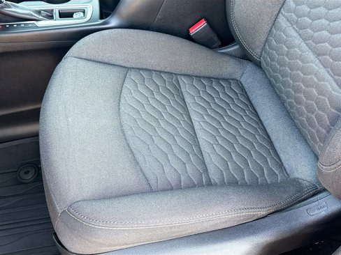 Used 2020 Chevrolet Equinox LT image 18