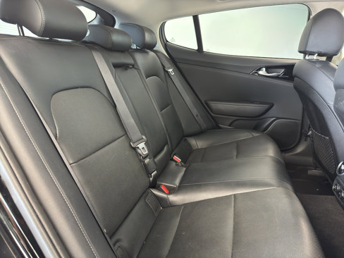 Used 2018 Kia Stinger image 29