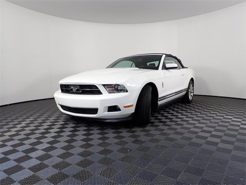 Used 2011 Ford Mustang Premium w/ 202A Rapid Spec Order Code image 6