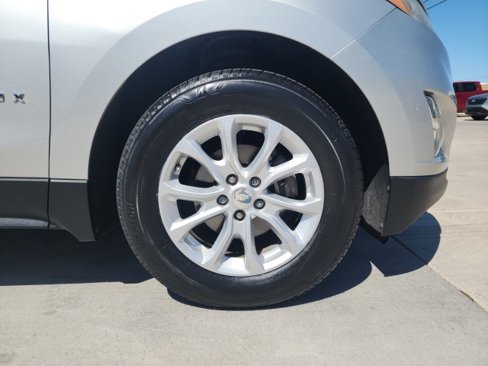 Used 2020 Chevrolet Equinox LS w/ LS Convenience Package image 12