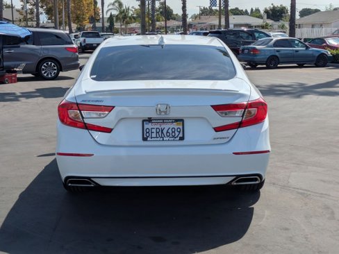 Certified 2018 Honda Accord Sport image 17