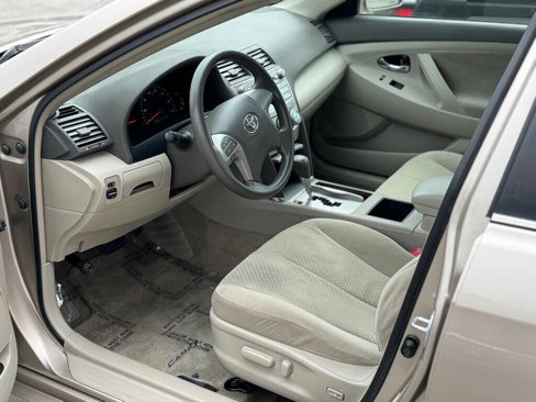 Used 2007 Toyota Camry LE image 9