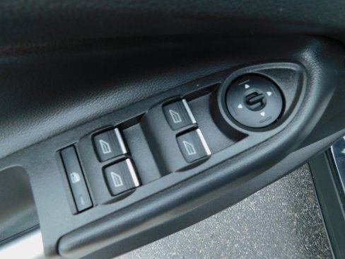 Used 2019 Ford Escape SE image 24