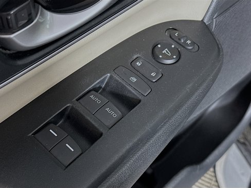 Used 2018 Honda CR-V Touring image 18
