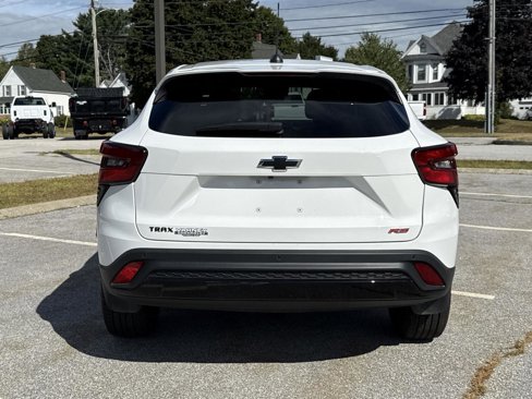 Used 2024 Chevrolet Trax RS w/ Driver Confidence Package image 6