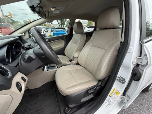 Used 2015 Ford Fiesta Titanium image 12