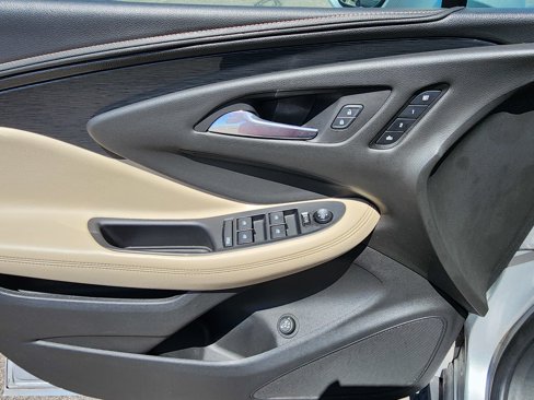 Used 2017 Buick Envision Essence image 17