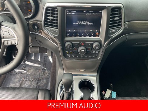 Used 2018 Jeep Grand Cherokee Overland image 16