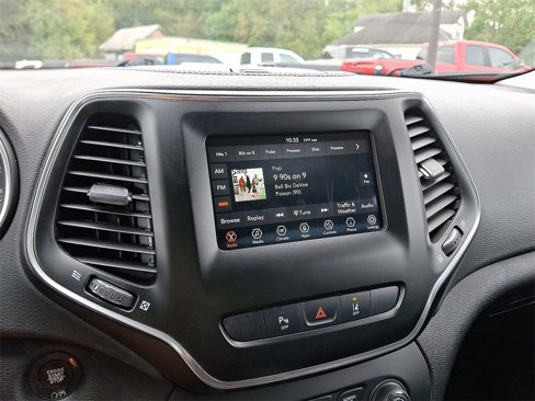 Used 2021 Jeep Cherokee Latitude Lux image 16