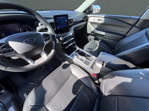 Certified 2021 Ford Explorer Limited w/ Equipment Group 301A image 11