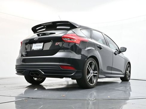 Used 2018 Ford Focus ST image 41